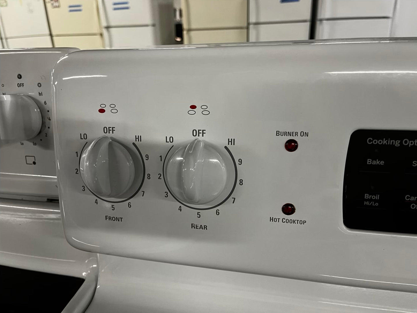 🎄Holiday Sale 🎁GE glass top electric range 220v 4 burner Refurbished bake Broil hi/lo in white 30" #ER923T1B