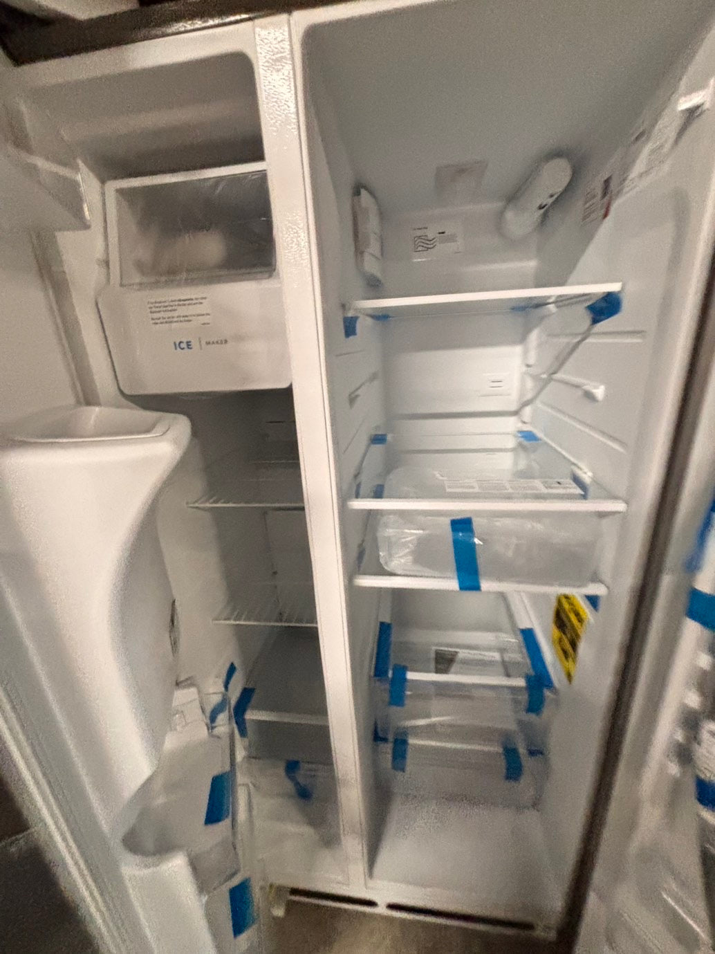 >newOpen Box 📦 | scratch & dent Frigidaire full size  36”in. Side-by-Side Refrigerator in Stainless Steel with iced maker & water dispenser #RF261FB