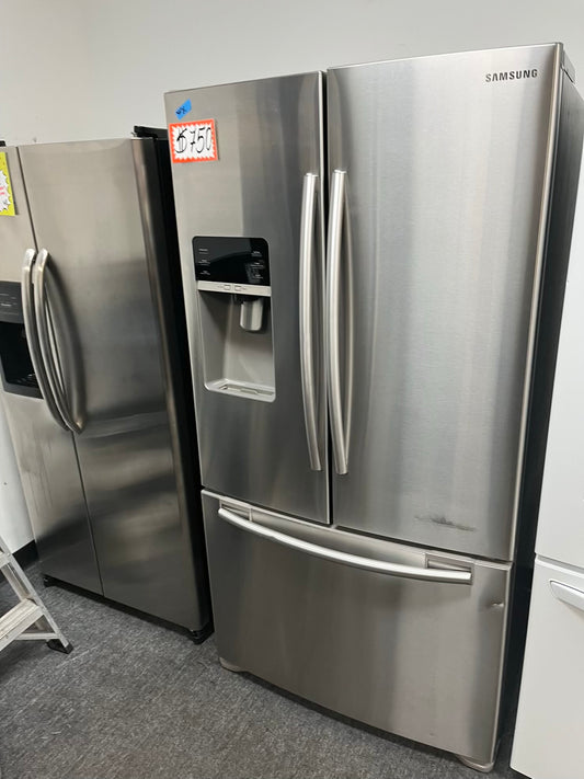 - Samsung French door Refrigerator stainless steel w/ ice water dispenser 36" #RF639CL