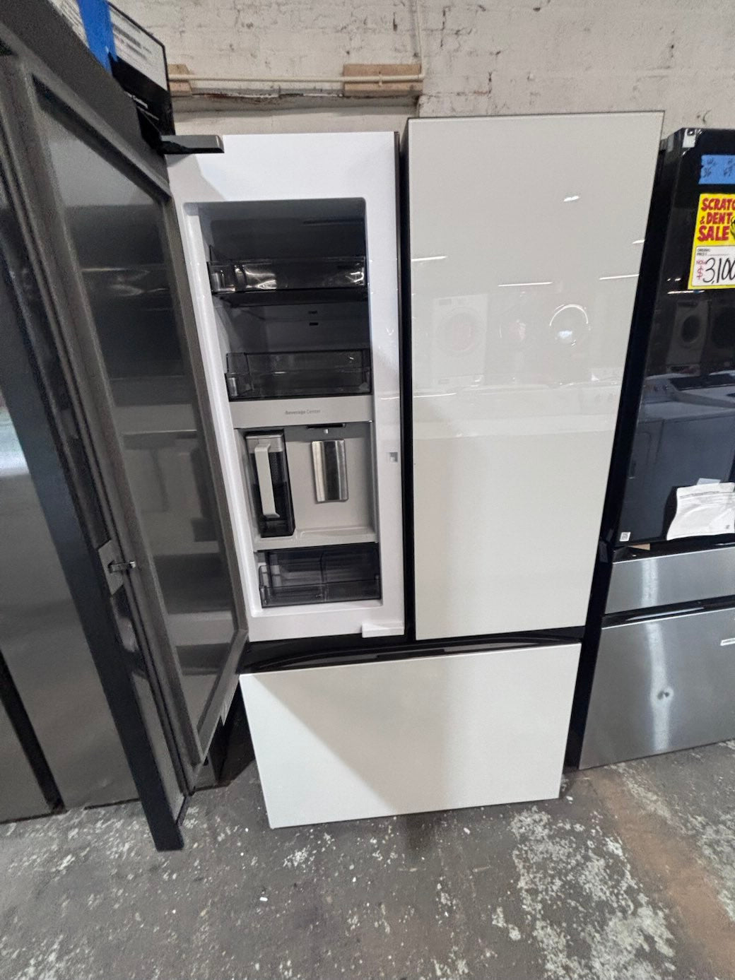 } new costumer returns ,Samsung Samsung - 36” Wide x 69h x 30.1/2 depth    , BESPOKE 30 cu. ft. 3-Door French Door Smart Refrigerator with Beverage Center - White Glass #RSZQX4B