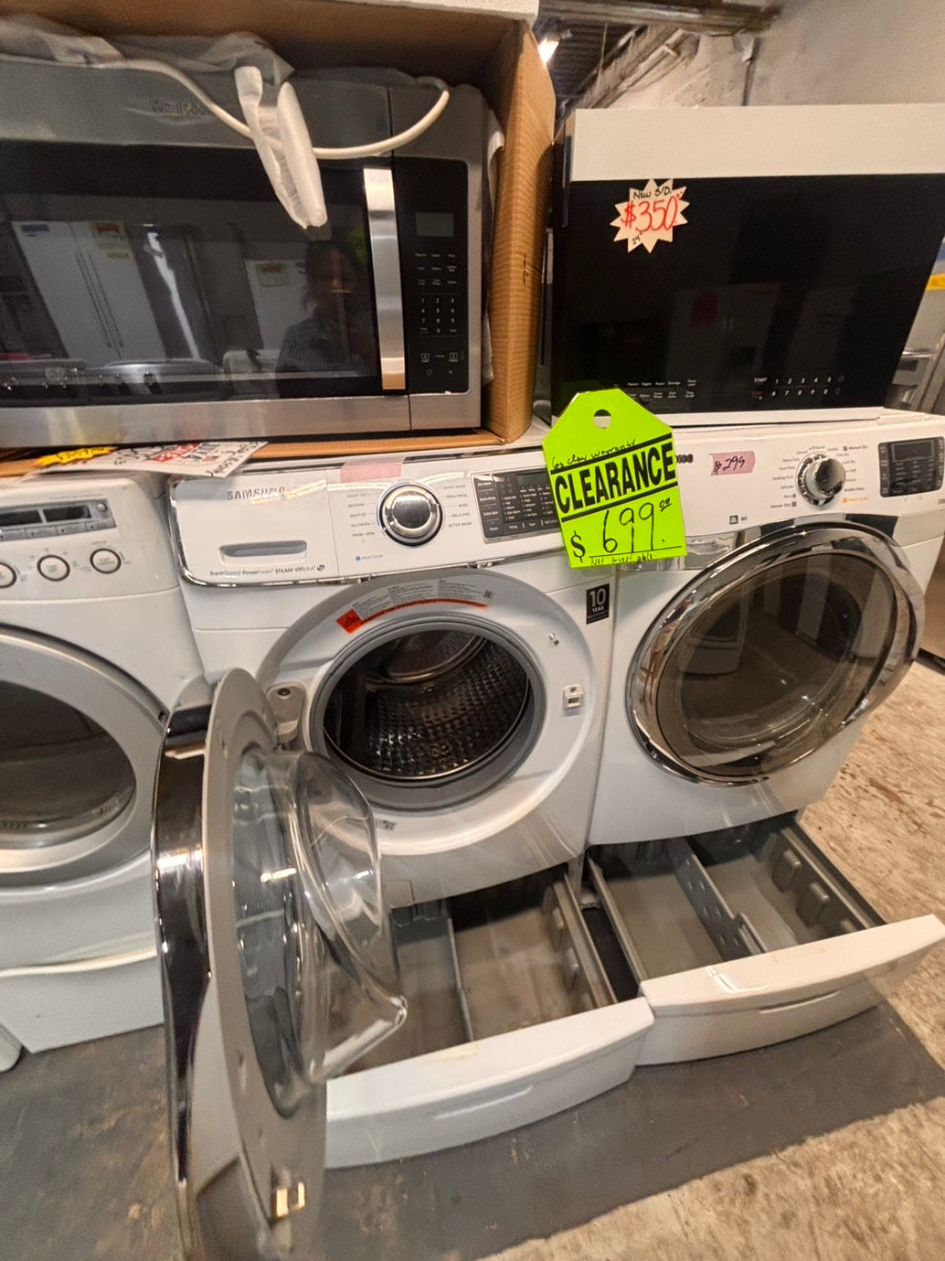 >used- refurbished Samsung mix & match front load washer & dryer set  electric 220v large  capacity with pedestals in white  color 27” #ES5AV7B