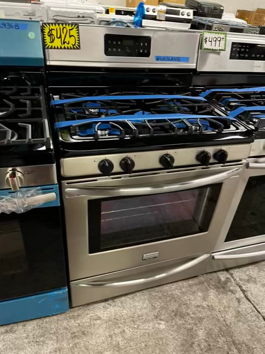 * Frigidaire Gallery Gas range 5 burner bake broil self clean in stainless steel used-Refurbished 30” #GR36A4B