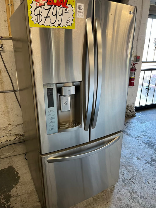 LG french door refrigerator stainless steel w/water & ice dispenser 33" ITEM #RF200NB