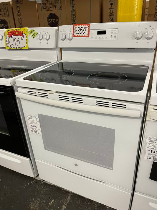 GE electric range 220v 4 burner bake broil hi/lo self clean in white Refurbished 30" #ER186HB