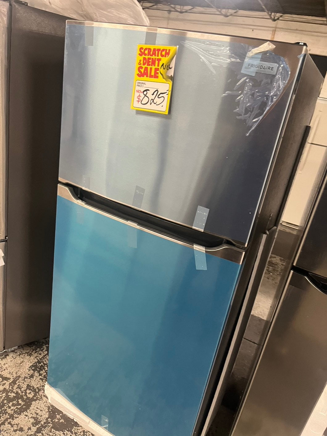 Open box 📦 New S/d Frigidaire
30 in. 20 cu. ft. Garage Ready Top Freezer Refrigerator in Stainless Steel Steel #RFG189KB