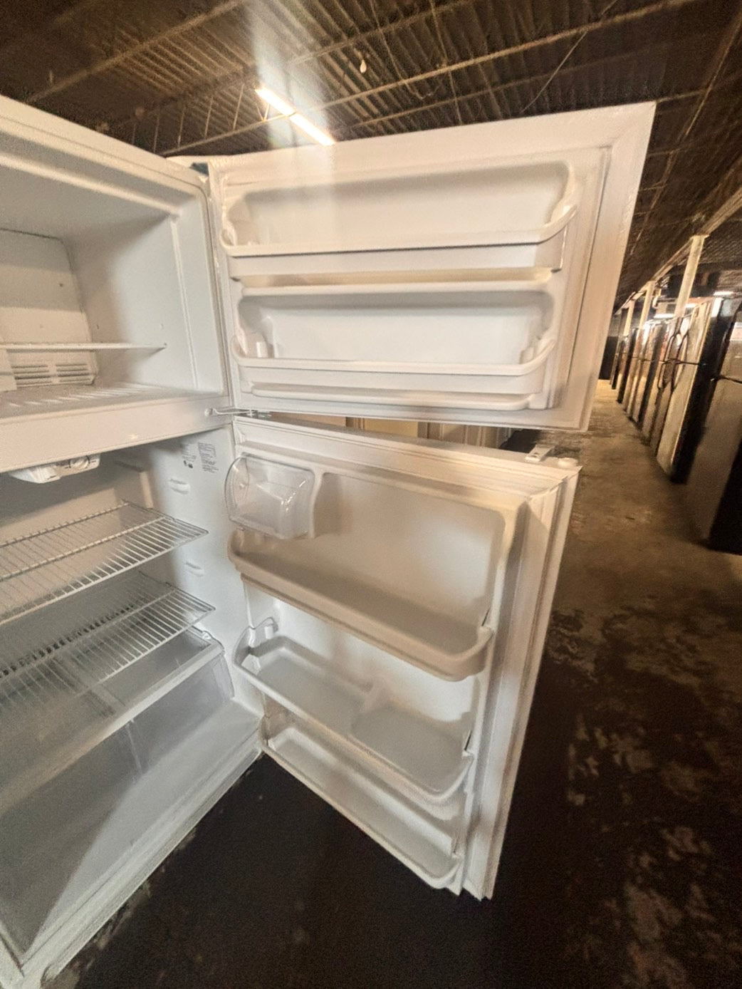 >sale🎈Kenmore 30”18cu.ft -top freezer refrigerator white color              -used refurbished 30” #GRWF56B
