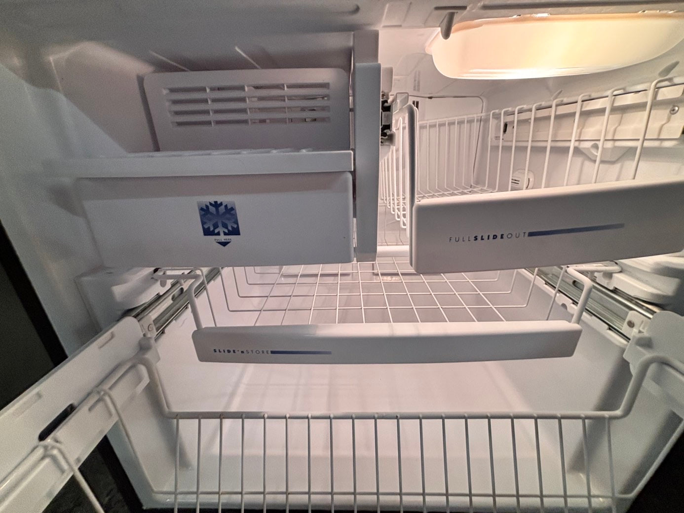 >GE 30” bottom freezer fridge stainless steel with iced maker inside used -refurbished 30” #G5K21B
