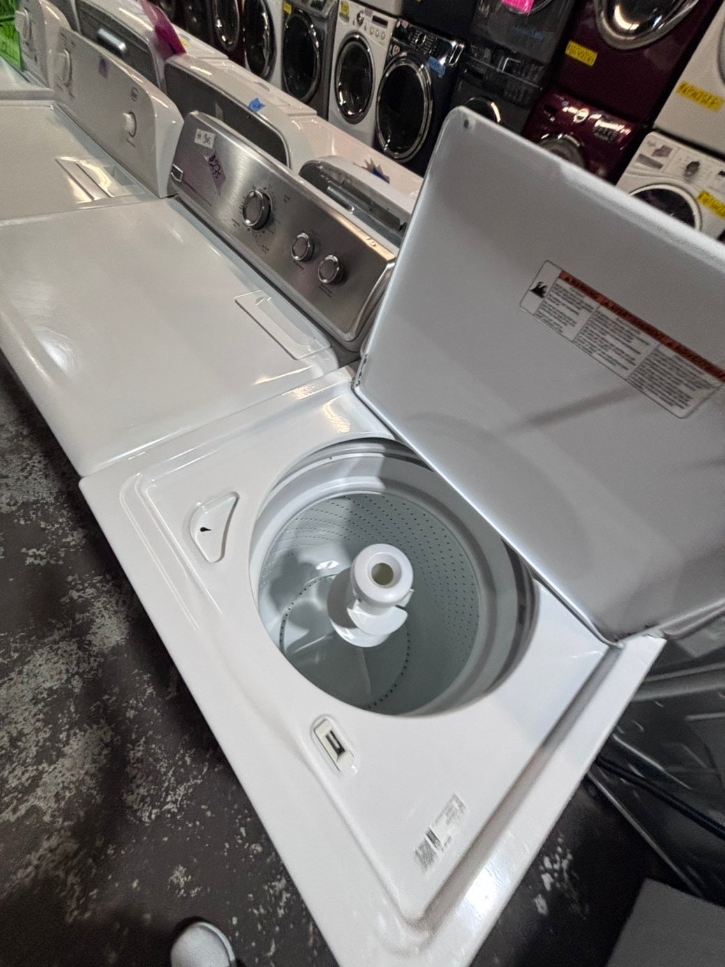 >*Maytag top load washing machine with agitator  & GAS dryer set 27” in #WD975BB used-Refurbished