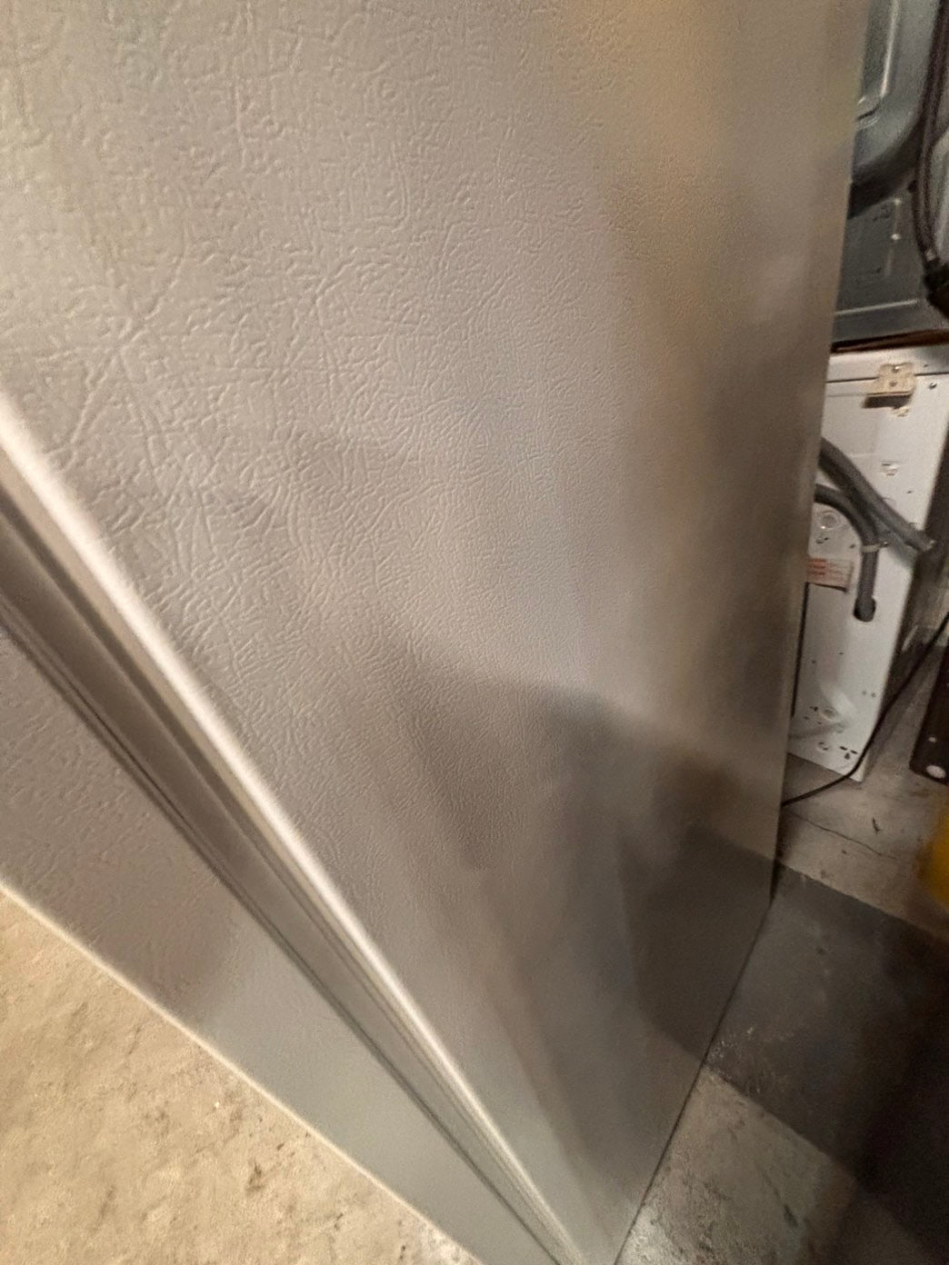 >*kenmore 21cu.ft (it’s not froost free).          up-right freezer white 20cu.ft Refurbished-used #RFS1ZXB