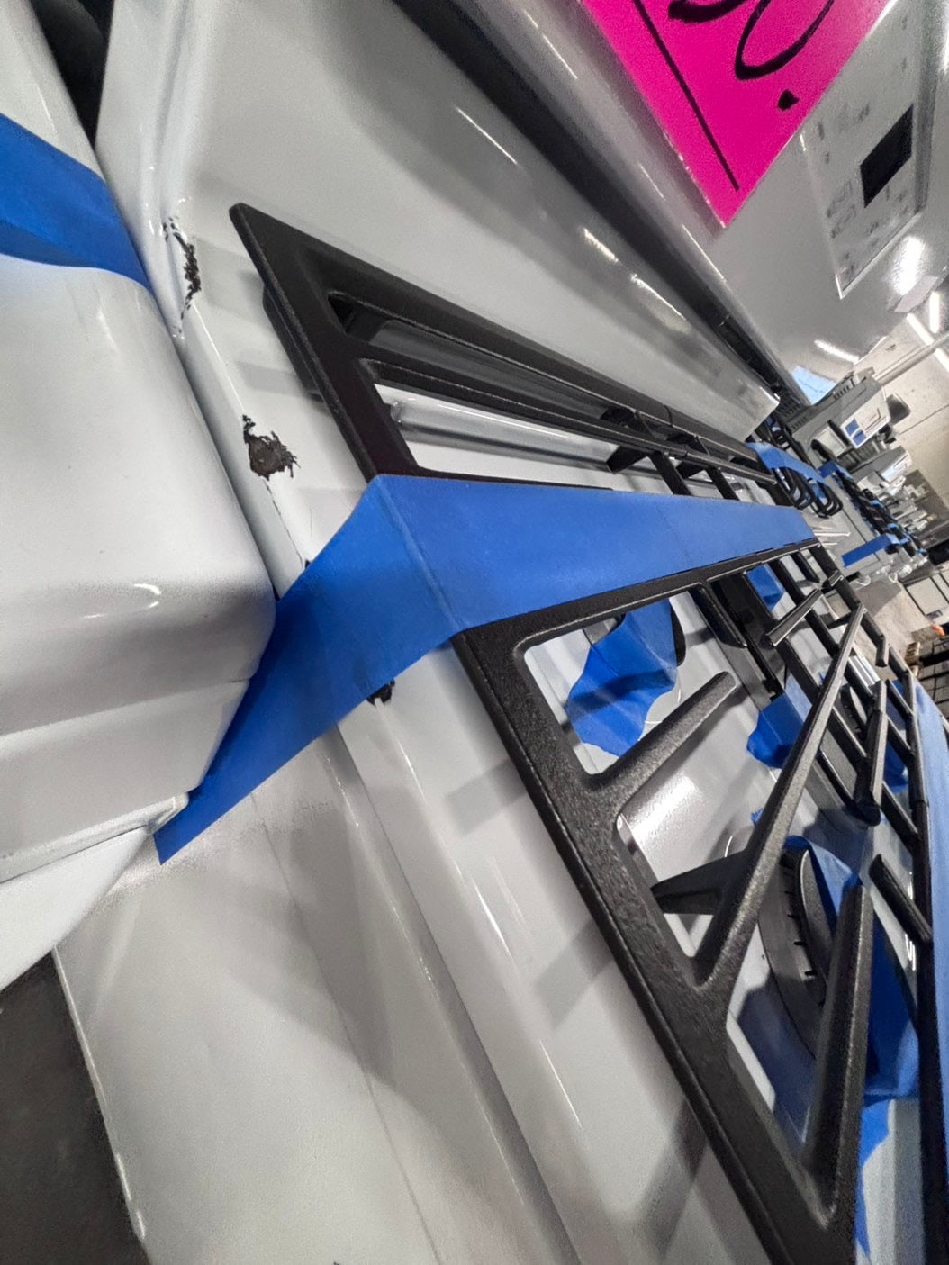 >Whirlpool Gas stove convection oven  5 Burner broil & bake 30” white used-refurbished #AWGRAB