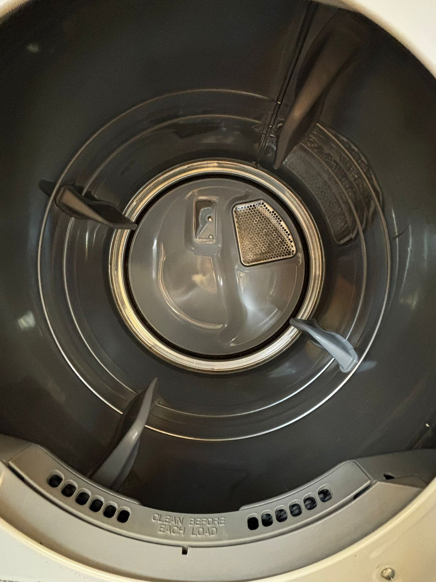 Whirlpool front load washer & dryer set electric 220v stackable large capacity #WD932LB