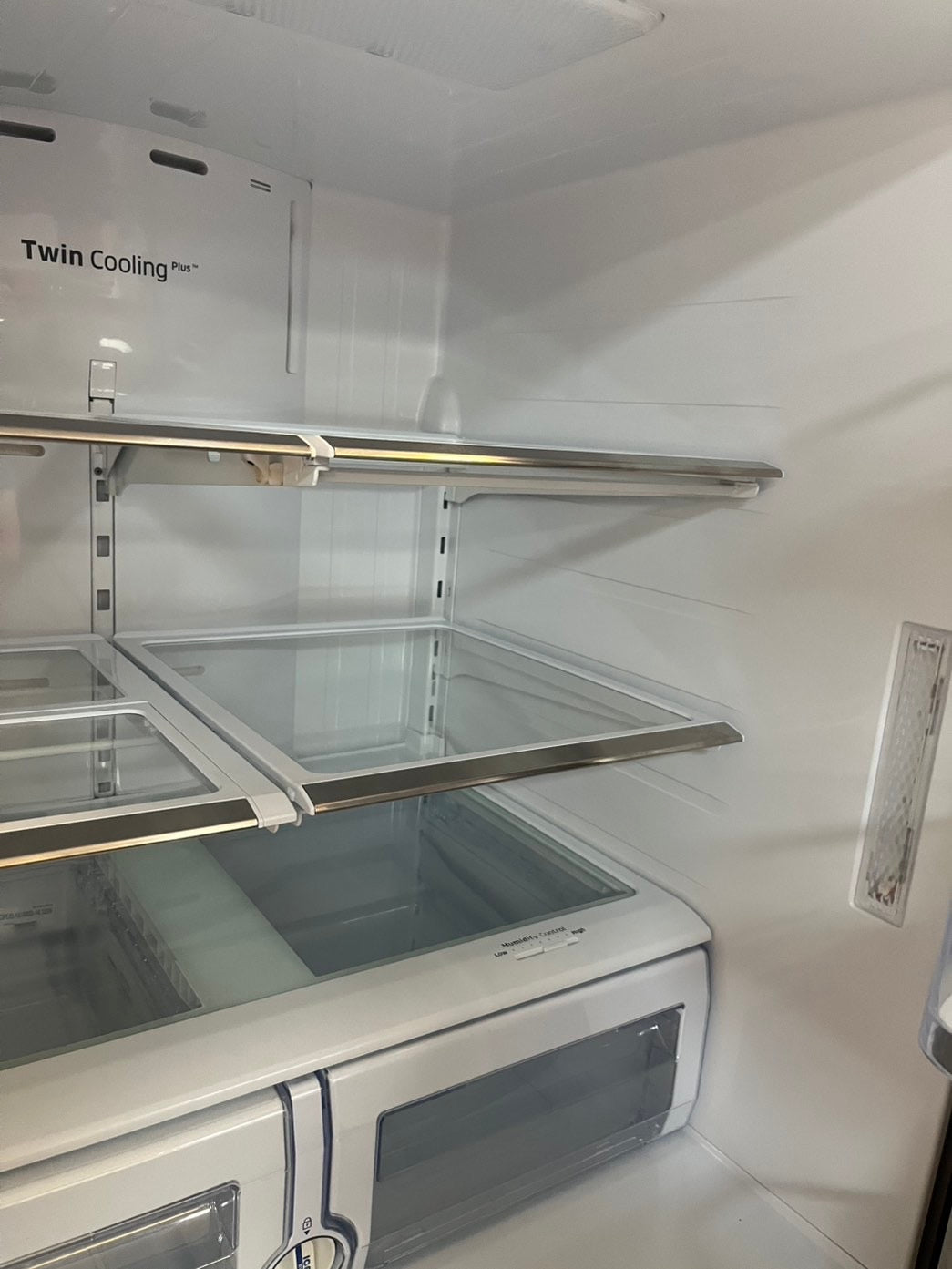 =•Samsung 33” wide 4-doors French door Refrigerator 33w x 69h 30”1/2depth. /stainless steel w/ ice water dispenser 33" #RFSMG338L