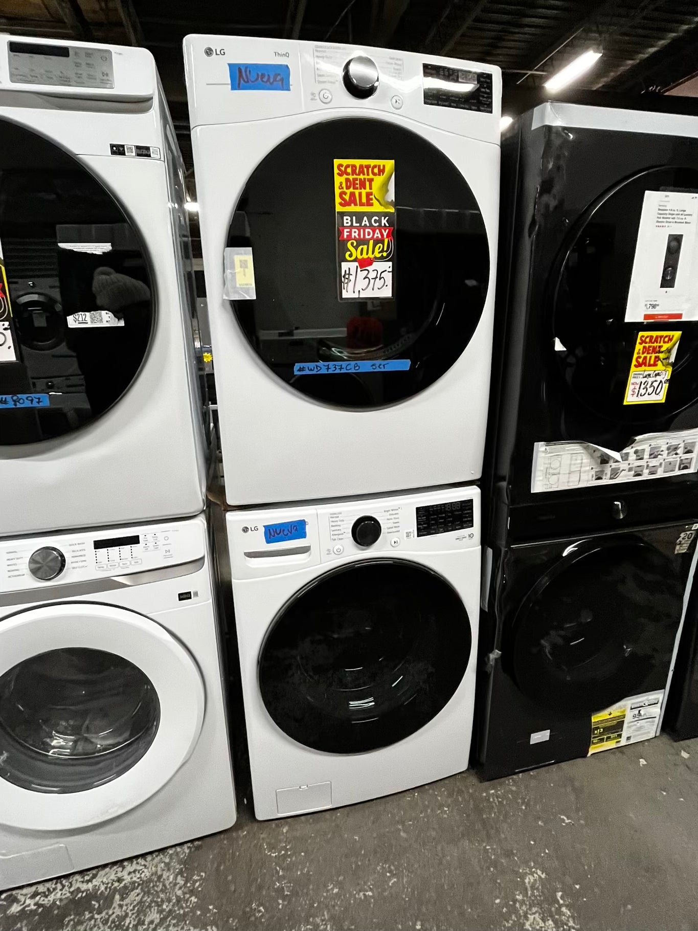 -Open Box 📦 Scratch & Dent 4.5 cu. ft. Ultra Large Capacity Front Load Washer - White
WM4000HWA & 7.4 cu. ft. Large Capacity Front Load Electric Dryer - White DLEX4000W Set / stock number #WD737CB