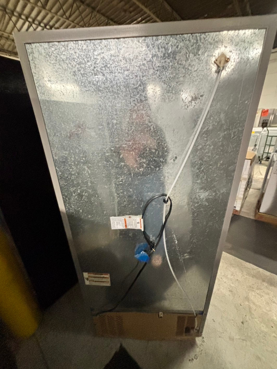 - Whirlpool top freezer refrigerator 18cu.ft. Stainless steel-used -refurbished 30" item number #RFW89JB