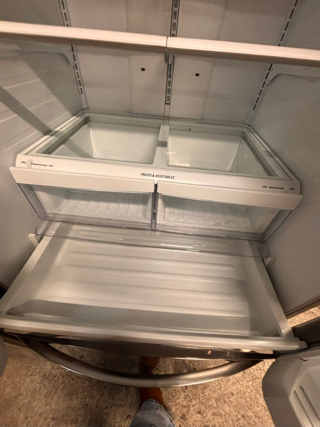 }}LG  33” x 68.1/2 h wide doors French door Refrigerator  with ice  🧊 maker inside #DFLGH338B