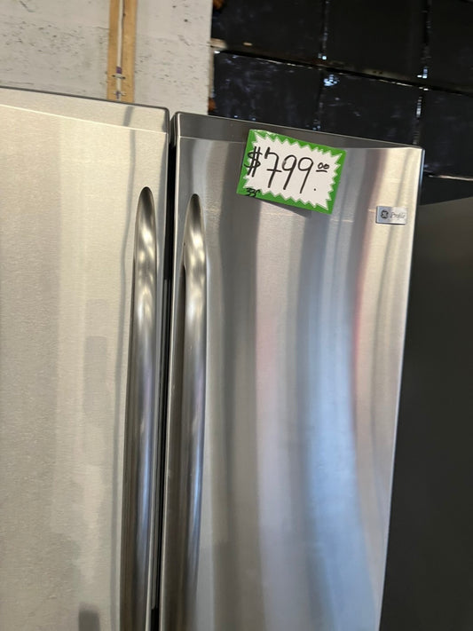 🥳=GE 25cu.ft rench doors refrigerator stainless steel w/ice & water dispenser inside  item number #RFGE33LNB