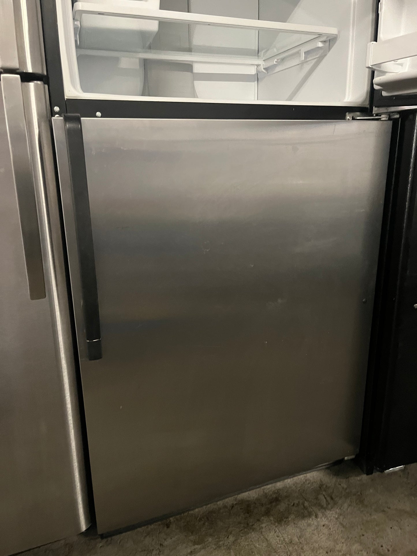 =Whirlpool  33” with Iced maker Top freezer fridge stainless steel refurbished #RFKM33