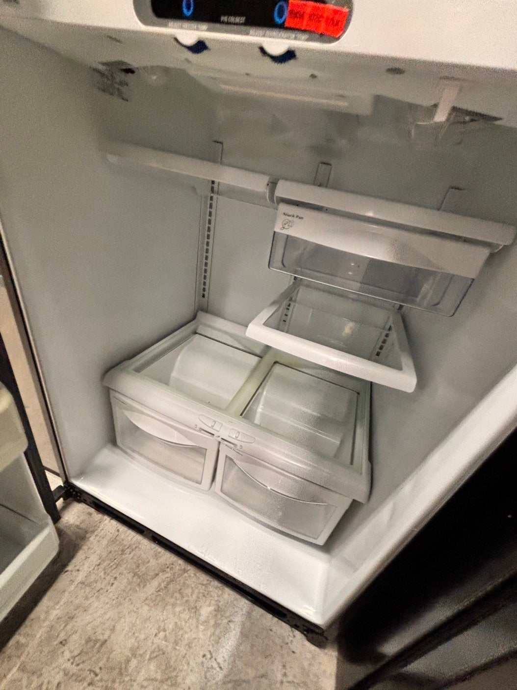 >GE  33” Top freezer fridge   With ice maker inside ,black  used-refurbished #RG21QB