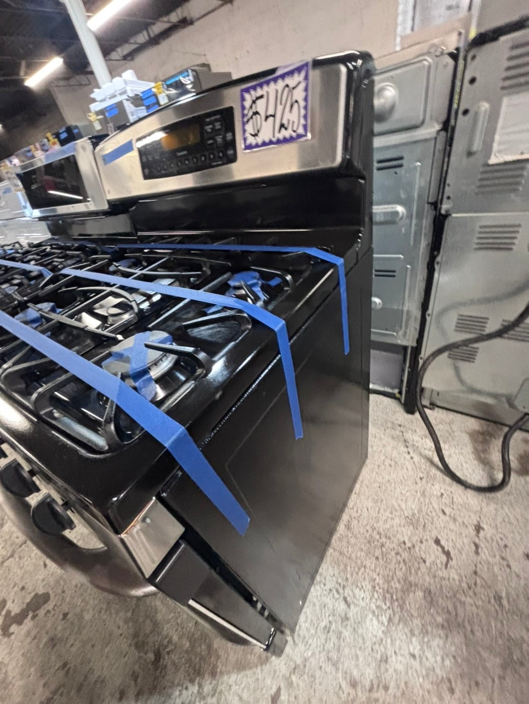 >GE  Gas range 5 burner bake broil Hi/Lo self clean in stainless steel used-Refurbished 30” #GEG1X2B