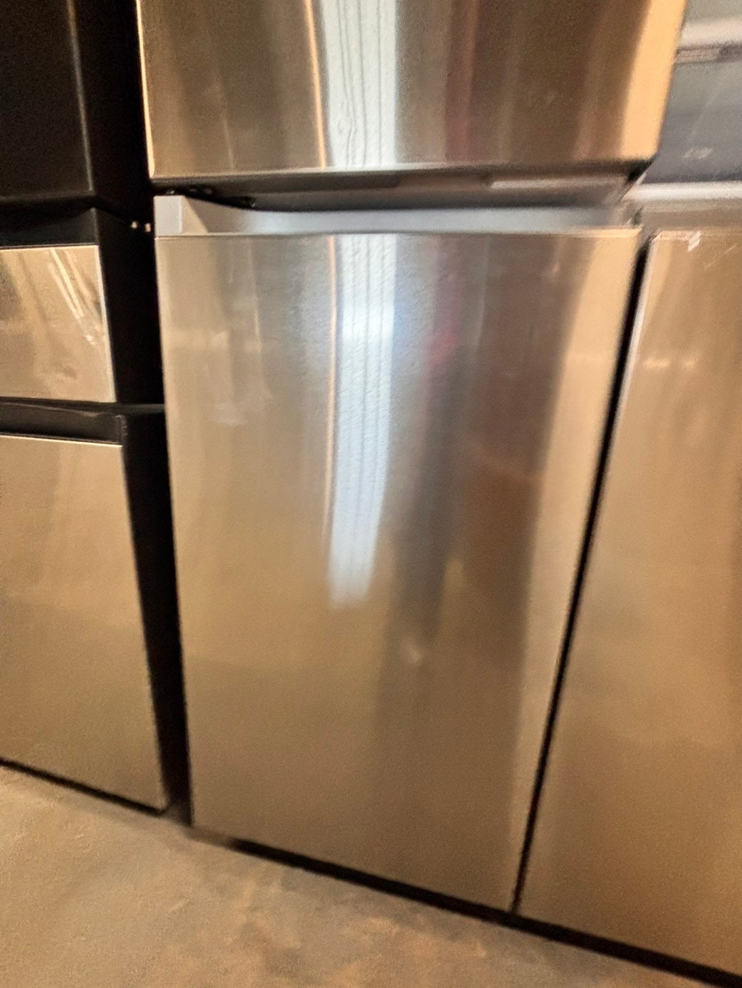 >special🎈New open box 📦 costumer return -Samsung - Bespoke 23 cu. ft. Counter Depth 4-Door French Door Refrigerator with Beverage center #RS33T41B