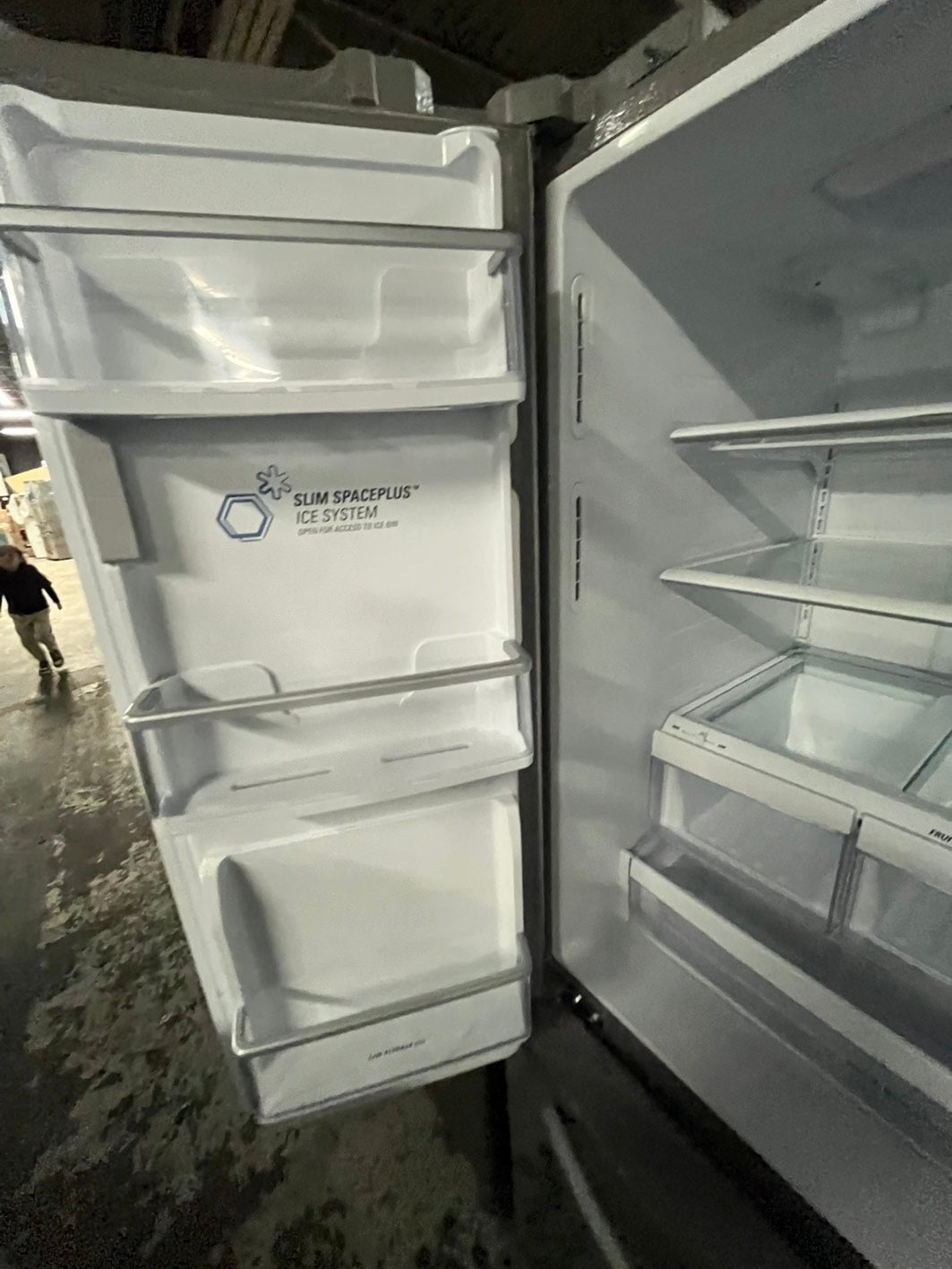 🎁🎄Holiday Sale‼️Lg 33” french doors refrigerator stainless steel w/ice & water dispenser inside  used refurbished #KNM27BB