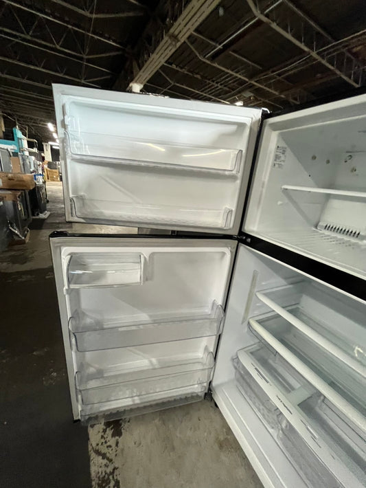 -🔥Black Friday sale‼️Lg 33 top freezer refrigerator 24cu.ft.   Black Stainless steel-used -refurbished 33" item number #RFLBK2L-TR