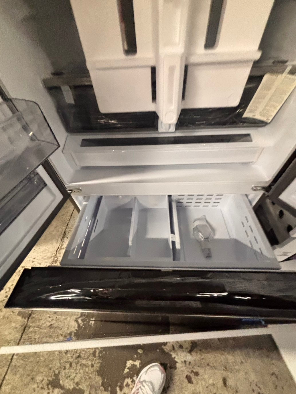 >special🎈new open box Samsung family hub 27cu.ft Standard Depth 3-Door French Door Refrigerator in Stainless Steel 
#RFHUHZ4B 36” in