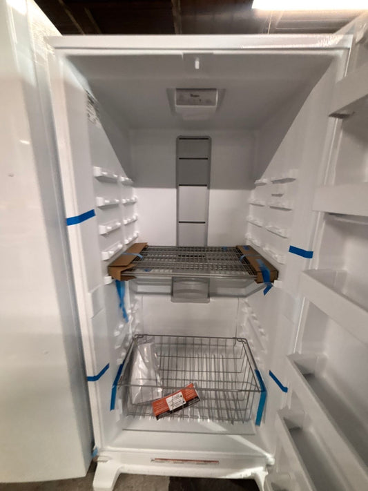 Open box 📦 20 cu. ft. Freezer in White with Temperature Alarm and Auto-Close Door, ENERGY STAR #FZG22BB