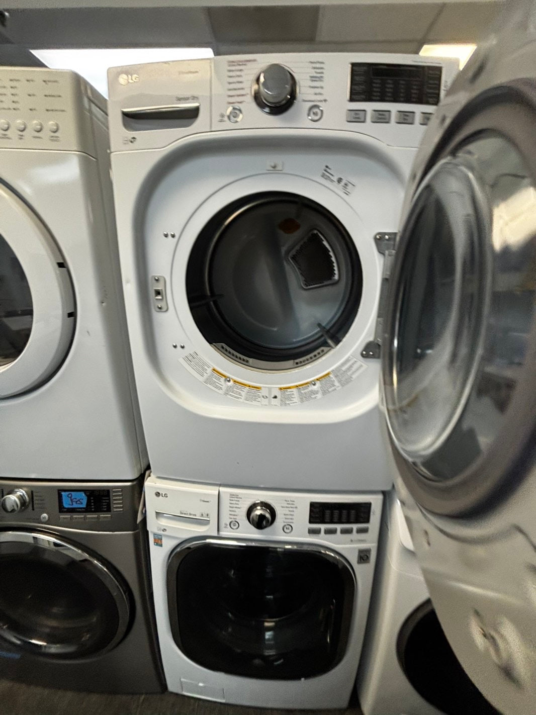 -LG steam cycle washer 4.5 cu ft & dryer 7.5 cu ft set electric 220v front load stackable sensor dry He In white #WD834JL