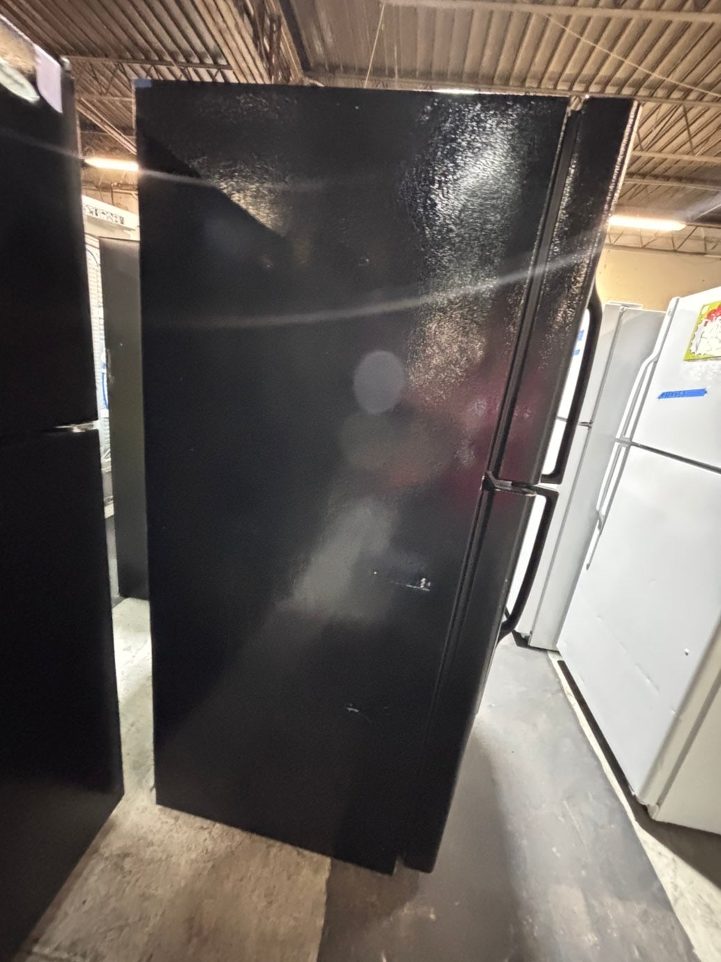 >>GE  33” Top freezer fridge   With ice maker inside ,black  used-refurbished #RG37QB