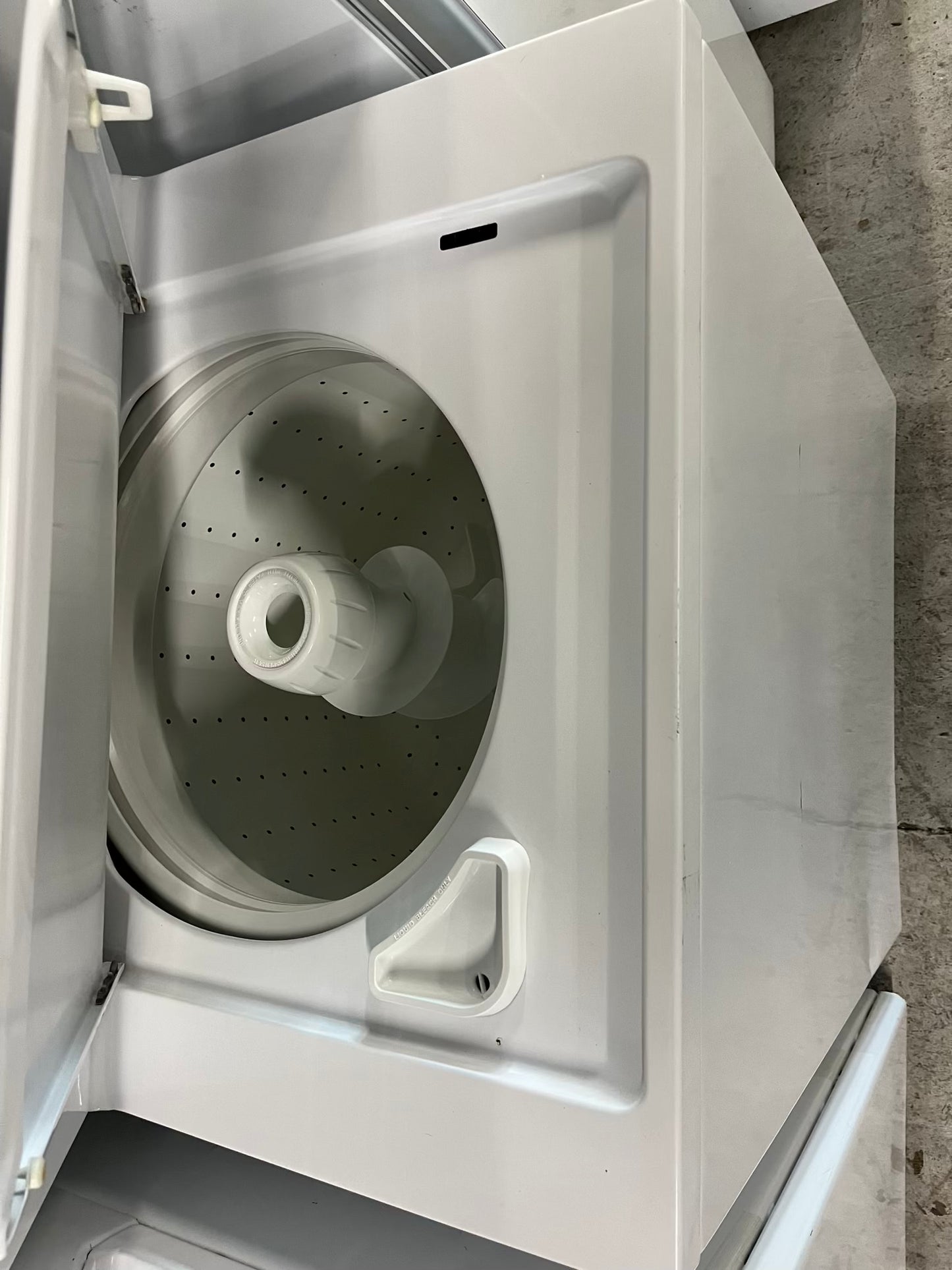 - Kenmore stacked laundry center Electric 220v washer & dryer set in white 27" #LC753AB