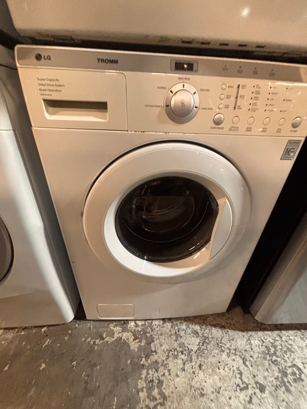 >* special🎉LG washer & dryer set electric 220v front load stackable or side by side - sensor dry in white  #WEZ15SET