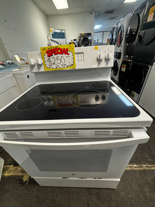 GE electric 220v range 4 burner bake broll hi/lo self clean white 30" Used Refurbished #ESG234WL