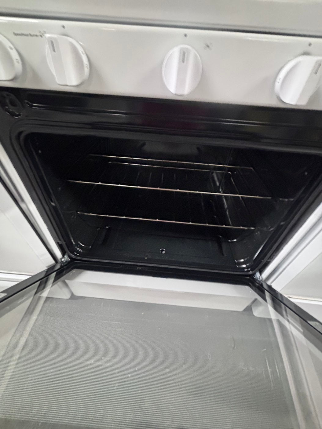 >Whirlpool Gas stove convection oven  5 Burner broil & bake 30” white used-refurbished #AWGRAB
