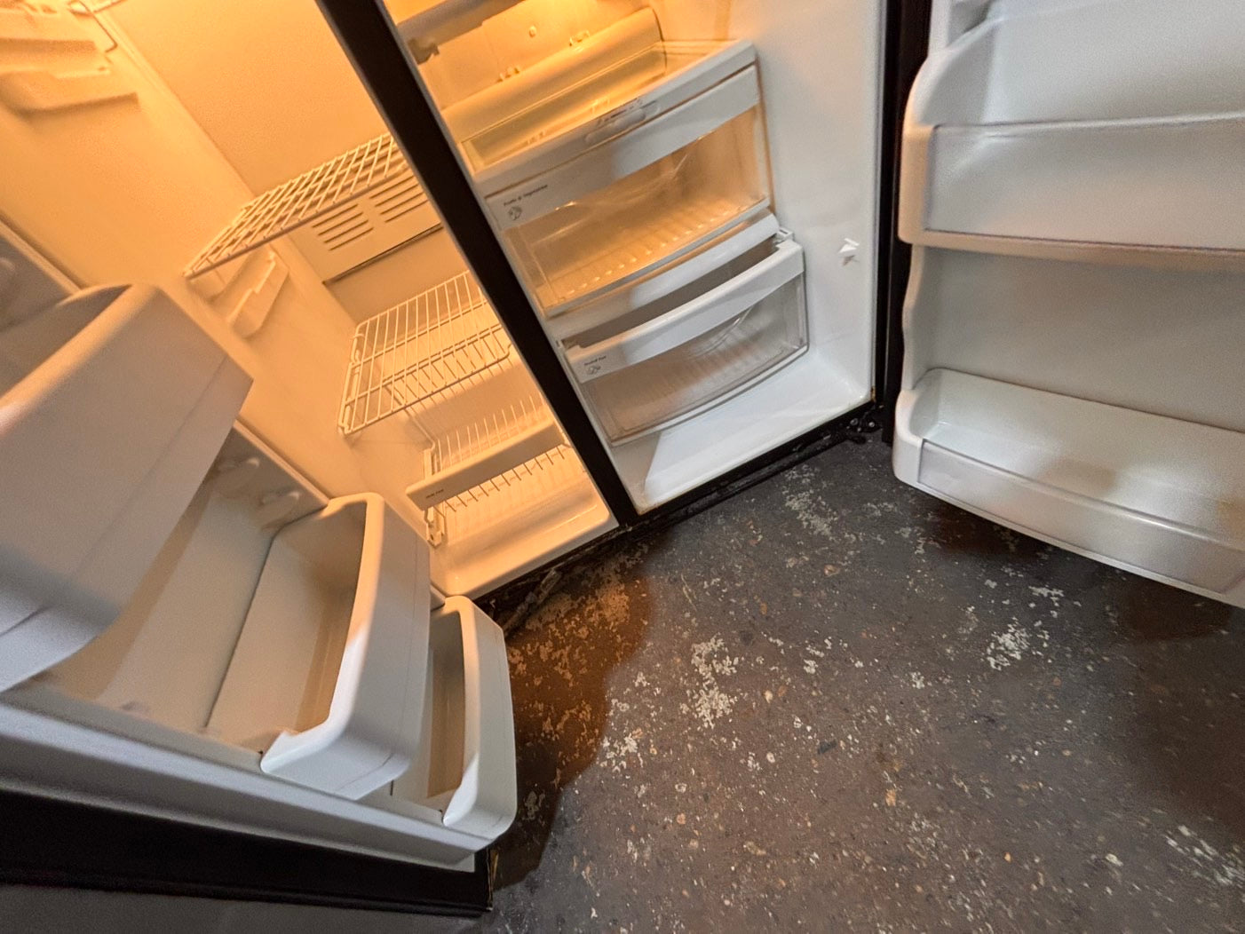 >*SPECIAL🔥🔥36” x 69h x 28”depth GE side by side Refrigerator and freezer stainless steel w/ice water dispenser 36” #SBW2RZB