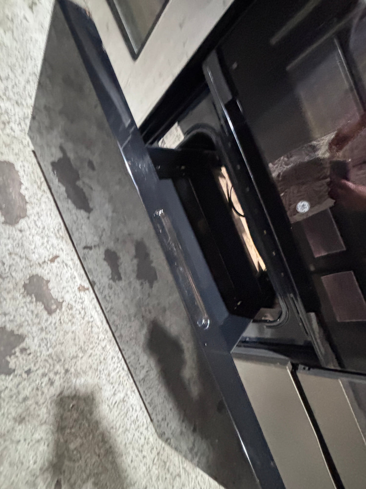 }GE black electric coil top range coil 220v bake /Broil 4 burner used-Refurbished  great condition 30" #GB1GE4B