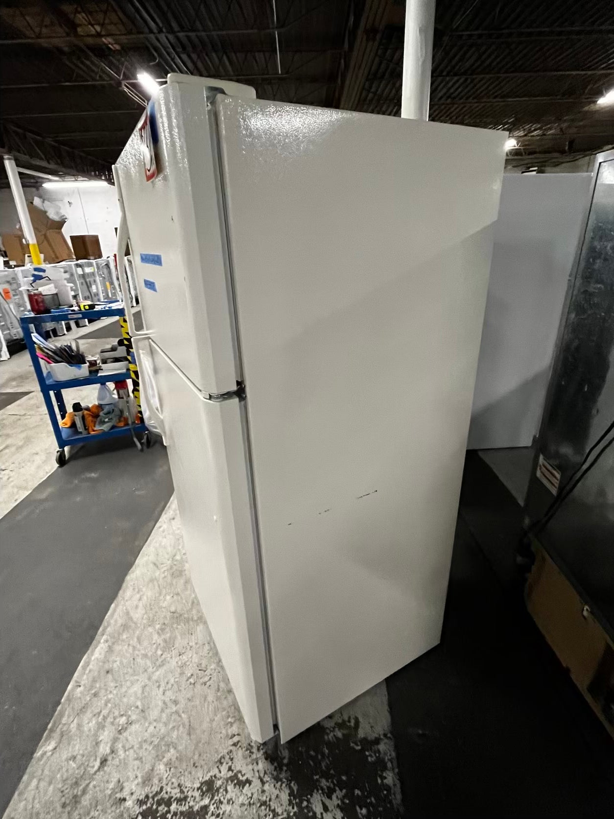 Kenmore top freezer refrigerator in off white used refurbished 30’ #RF394JB