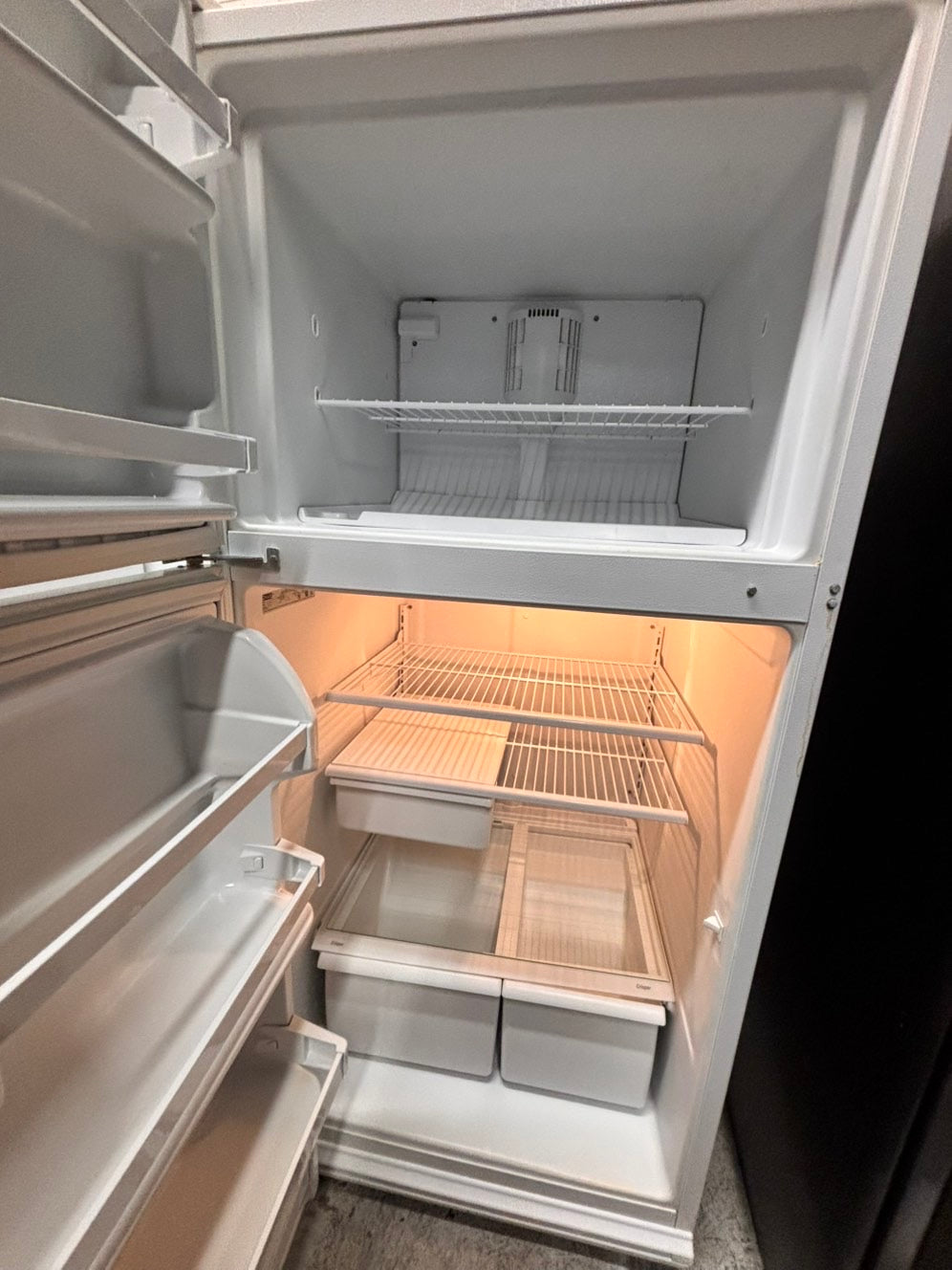 >sale🎈whirlpool  30”18cu.ft -top freezer refrigerator white color   -used refurbished 30” #TFP2RB