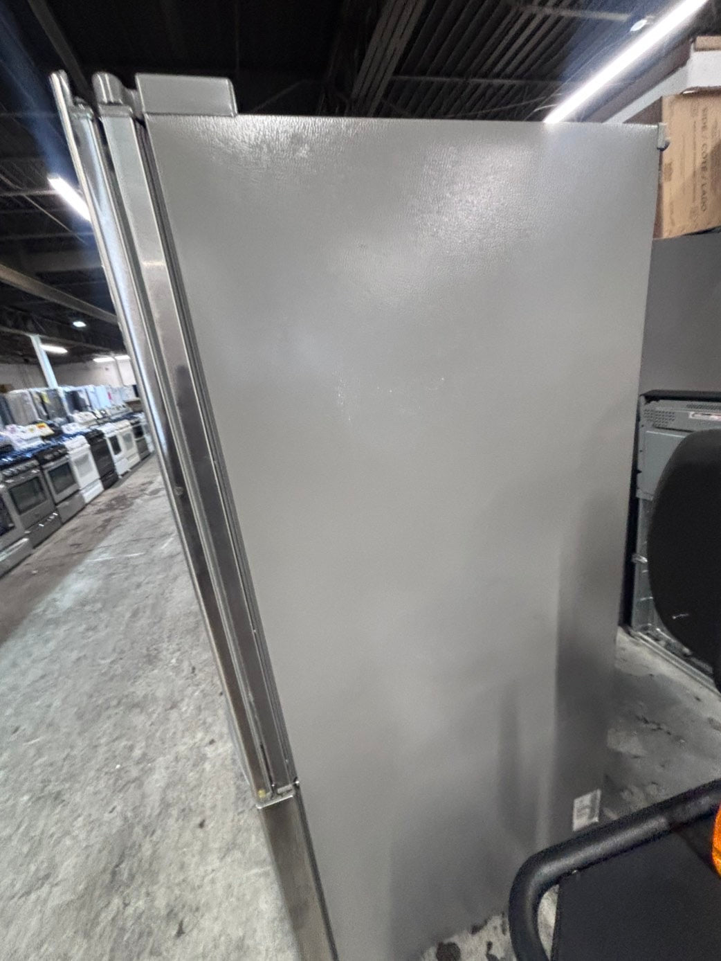 >>Used great condition used-Refurbished LG 36”w x69h x 31” depth refrigerator stainless steel w/ice & water dispenser 36 “ #LGFD31CU3B