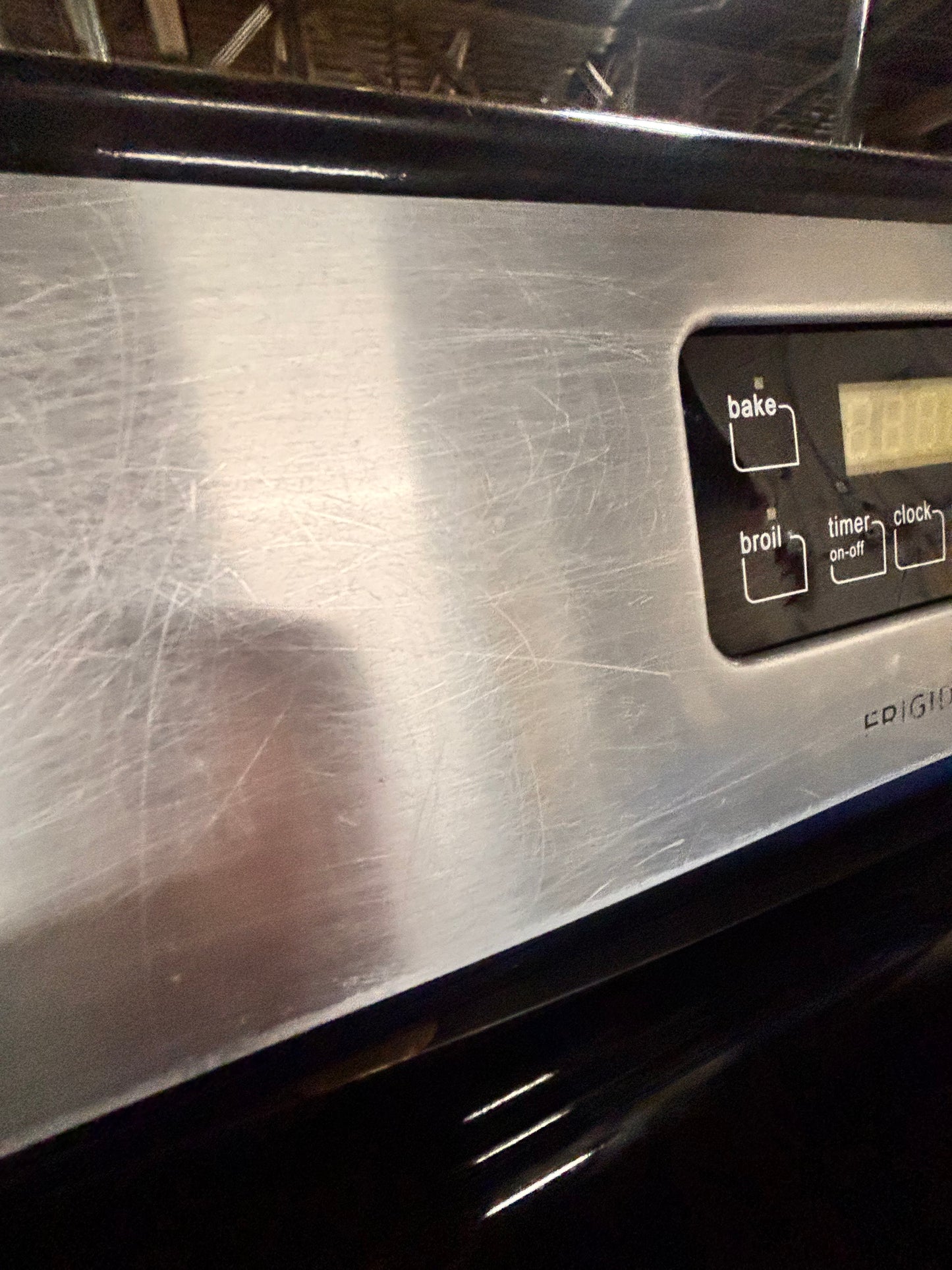 >frigidaire stainless steel Gas range 4 burner bake broil Hi/Lo self clean in stain used-Refurbished 30” #FGEZ23B