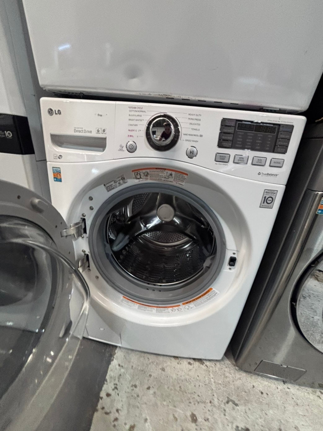 >*early July 4th special 🇺🇸LG washer & dryer set electric 220v front load stackable or side by side - sensor dry in white color #WWS2BSET