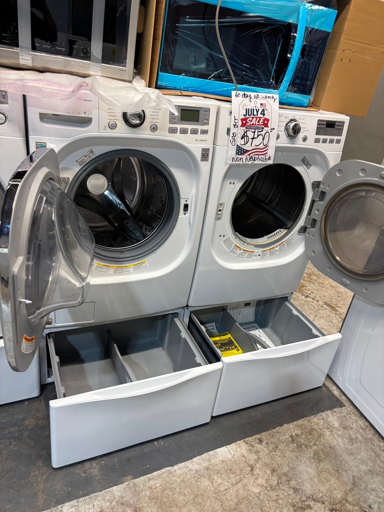 >*Mix & match LG white washer & gas dryer set front load stackable or side by side  27” in used Gas  used-Refurbished #SAV446B