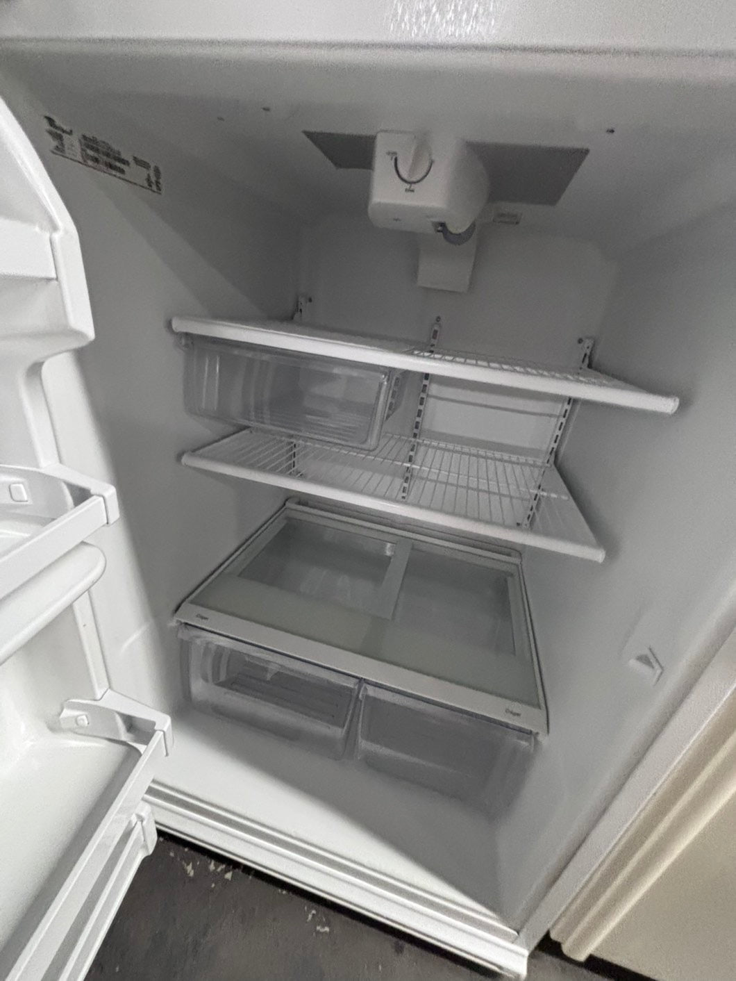 >Whirlpool 30” top freezer refrigerator in white color -used refurbished 30’ #RF318CB