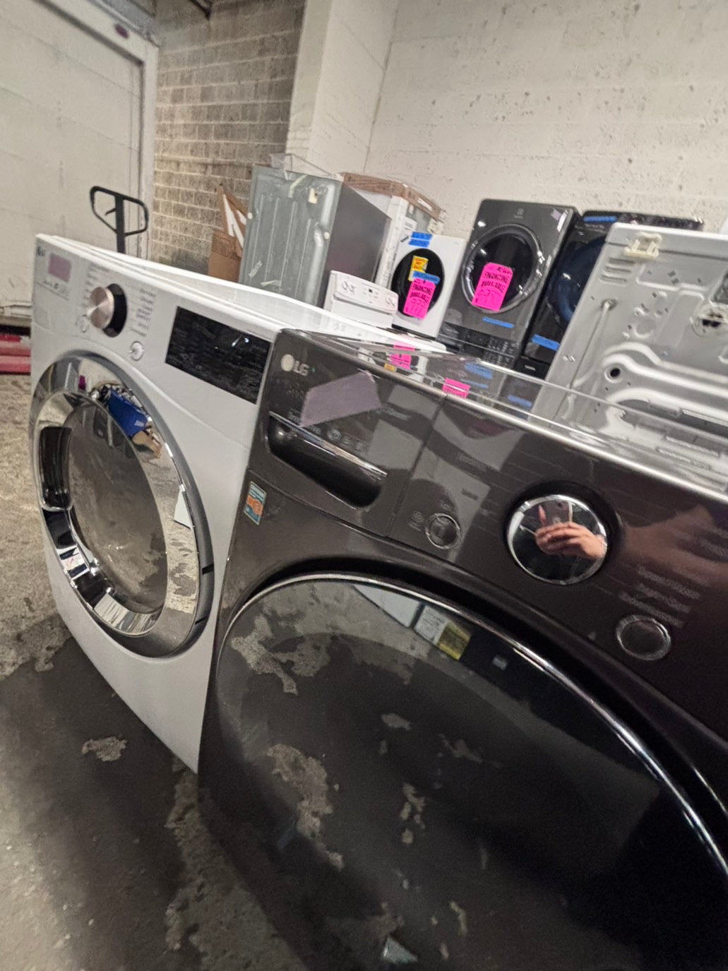 >*LG front load steam washer dark gray 4.5cu.ft large capacity stainless steel drum used-refurbished #FWDG15B