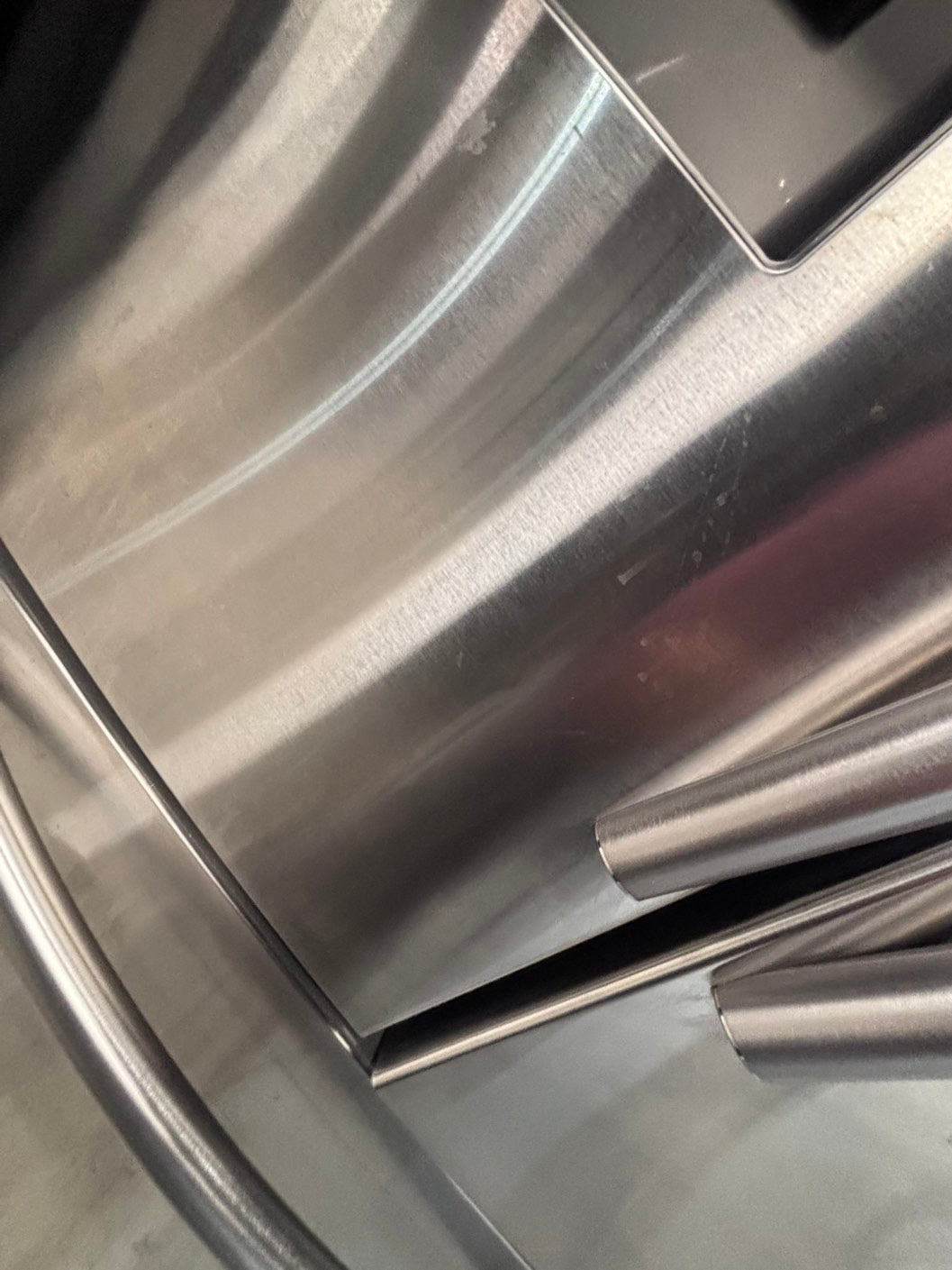 >*36”samsung counter depth French doors  fridge  stainless steel (ice maker & water doesn’t work) doesn’t affect on the others functions. 36” #SA24MAB