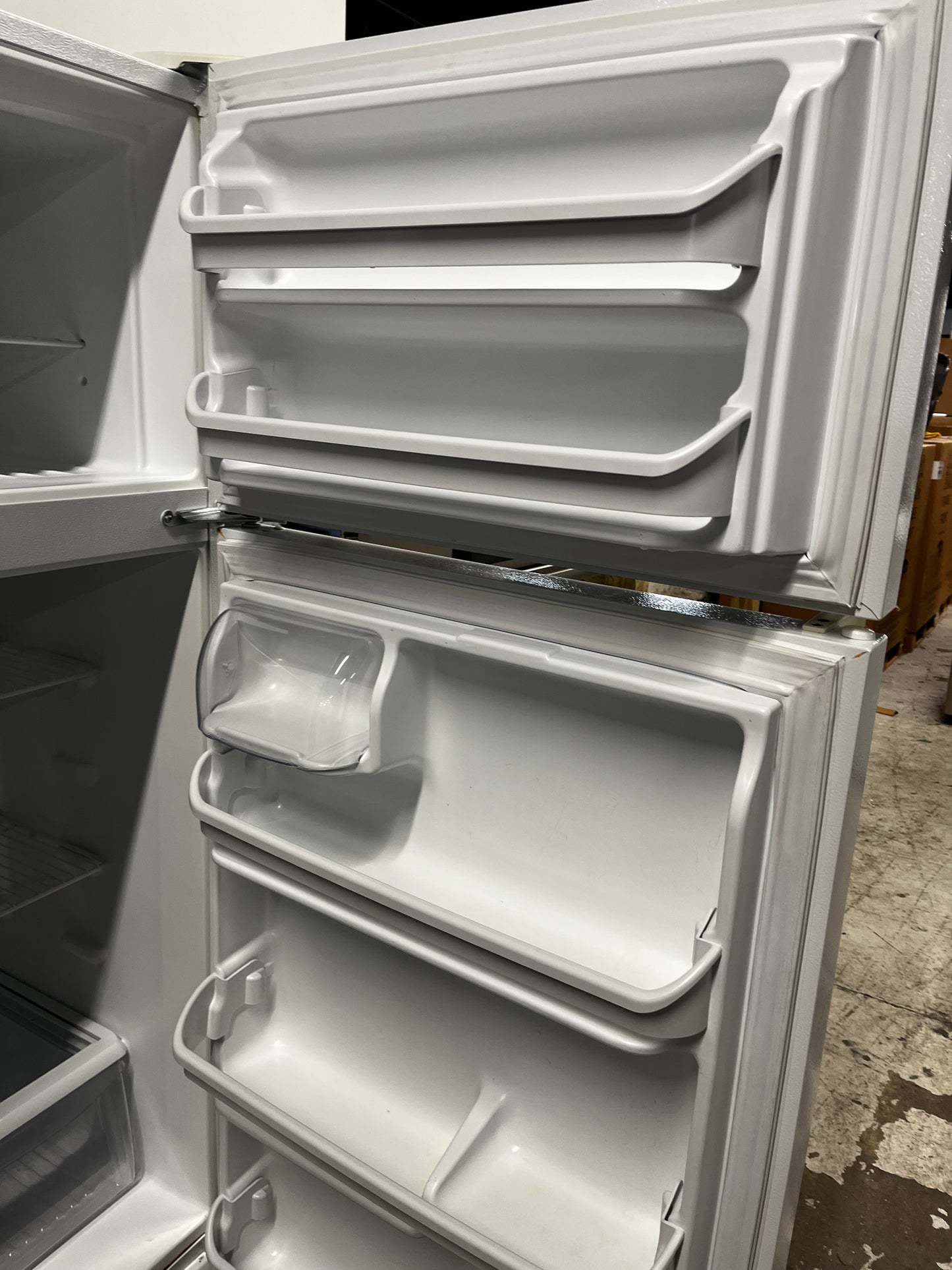 Kenmore top freezer refrigerator in white used refurbished 30” #RF99478B