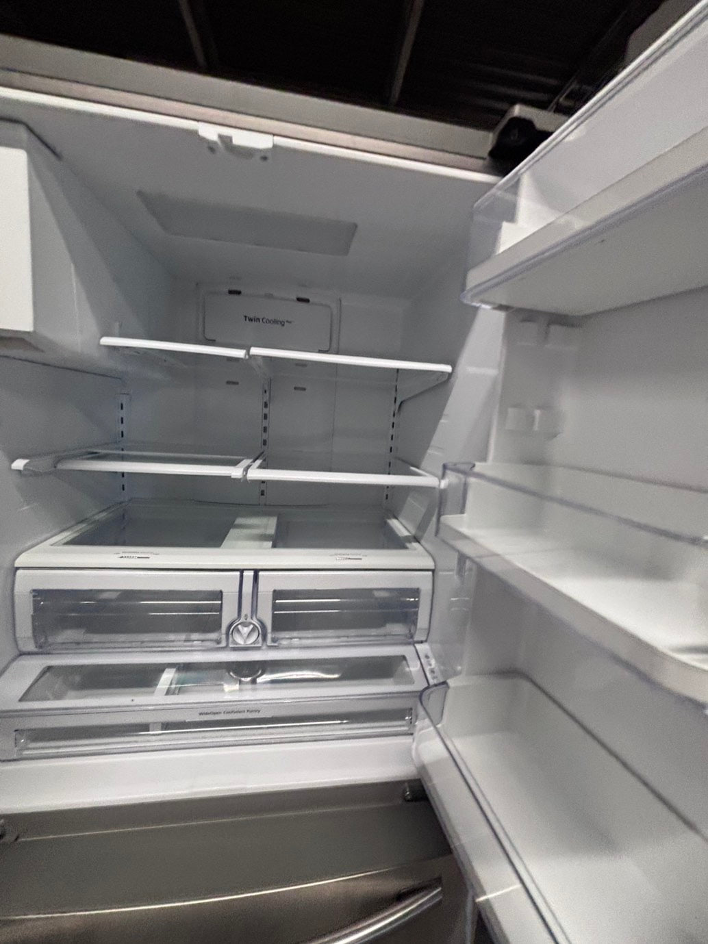 >* used-Refurbished samsung 36”w x69h x 29 depth refrigerator stainless steel w/ice & water dispenser 36 “ #FDSS73B