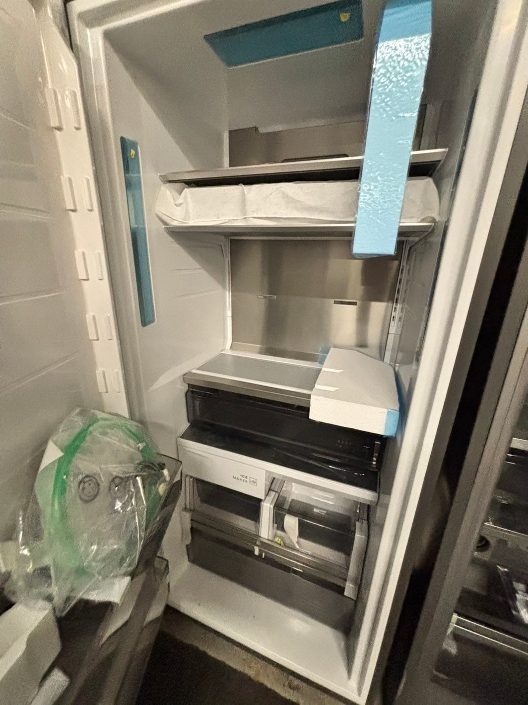 *Combo 2pc. Frigidaire /Fridge with water dispenser & freezer with ice maker inside , 20cu.ft up-right 32 1/5 wide stainless steel counter depth new scratch and dent  /item number #RFF909B