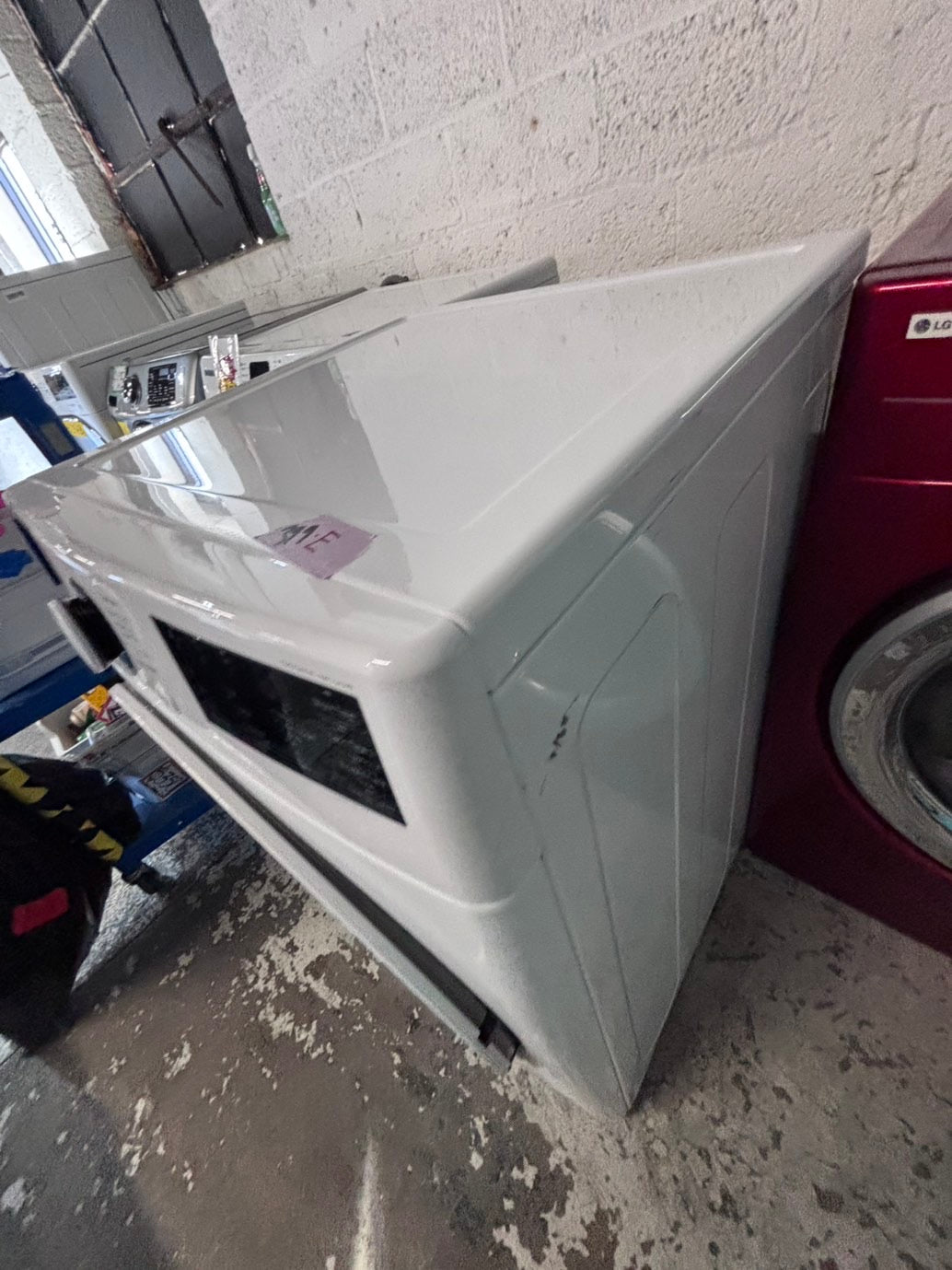 >*LG sensor Dry front load stackable electric 220v dryer in white  color used-refurbished 27" #DSTR5NB
