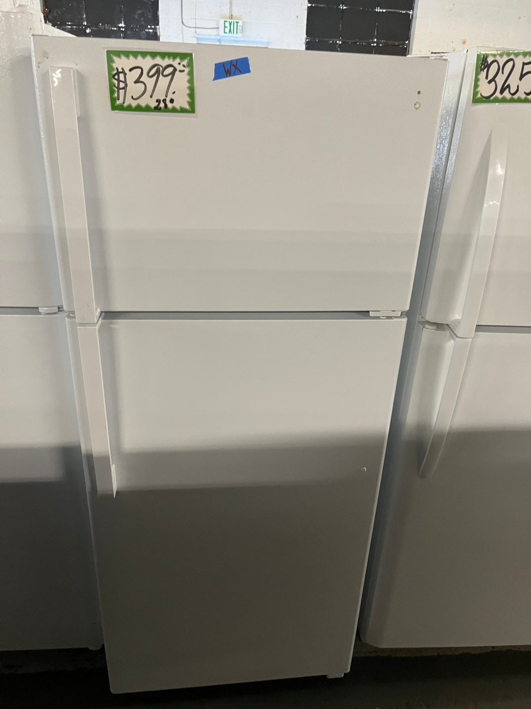 28”Ge top freezer fridge white used-refurbished #RFL89B